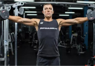 啞鈴飛鳥(niǎo)肩膀疼是什么原因？啞鈴飛鳥(niǎo)傷肩關(guān)節(jié)嗎？