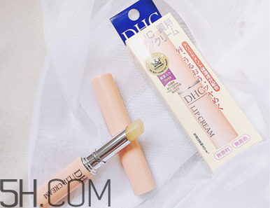 dhc潤唇膏生產(chǎn)批號怎么看？dhc潤唇膏開封保質(zhì)期是多久？