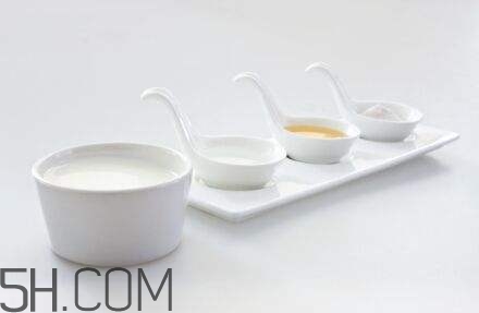 牛奶護(hù)膚有什么竅門？牛奶護(hù)膚的竅門有哪些？