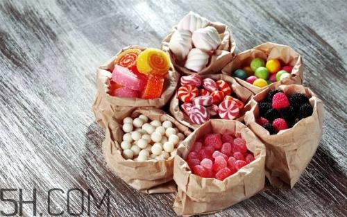 愛(ài)長(zhǎng)痘吃什么食物好？愛(ài)長(zhǎng)痘的食物禁忌有哪些？