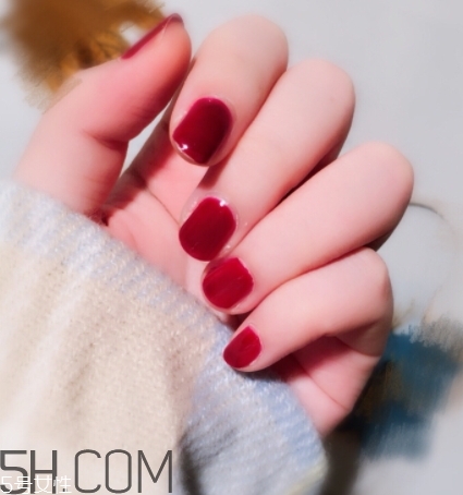 candy moyo和miss candy區(qū)別 膜玉和糖果小姐哪個(gè)好？