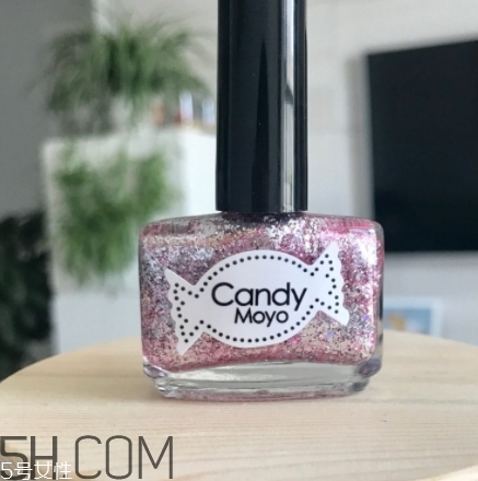 candy moyo和miss candy區(qū)別 膜玉和糖果小姐哪個(gè)好？