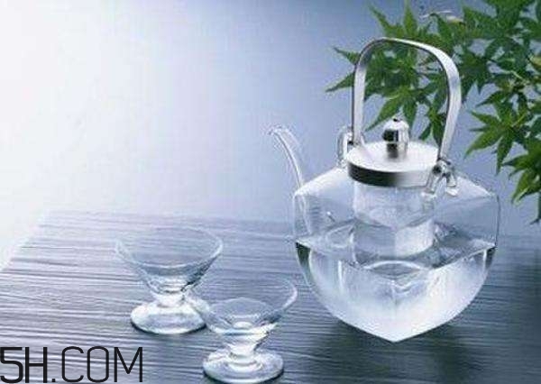 喝水有哪些禁忌？哪些水是不能喝的？