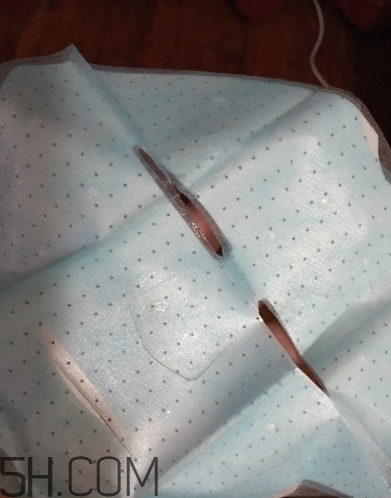 美膚寶面膜有熒光劑嗎？美膚寶面膜測(cè)評(píng)