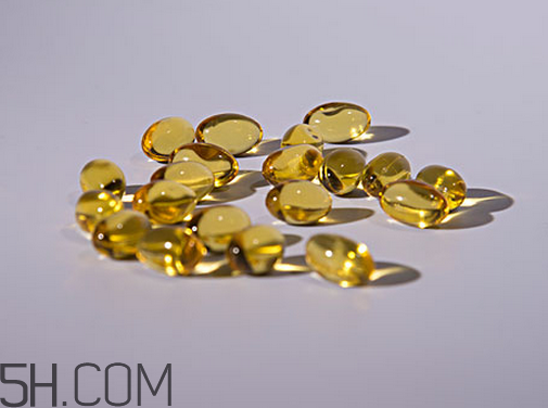 維生素e是魚(yú)肝油嗎？維生素e是雌激素嗎？