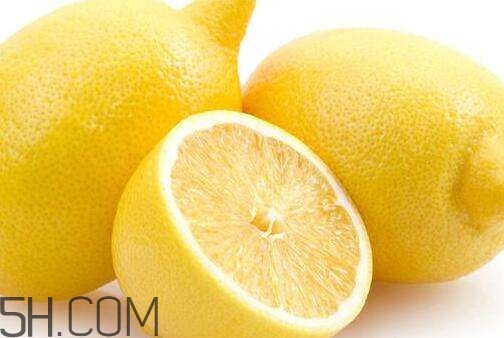 檸檬水可以祛痘嗎？祛痘可以用檸檬水嗎？