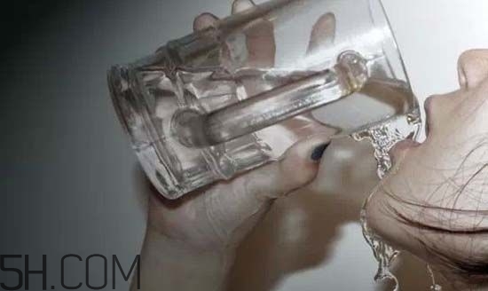 夜跑減肥的正確方法有哪些？冬天夜跑應(yīng)該怎么跑才能減肥？