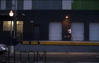 夜跑能喝水嗎？夜跑多久以后才能喝水？