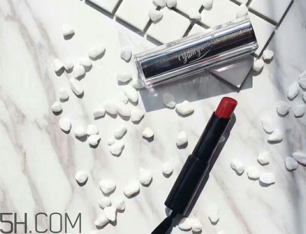 yumyum口紅是什么牌子？yumyum口紅好用嗎？