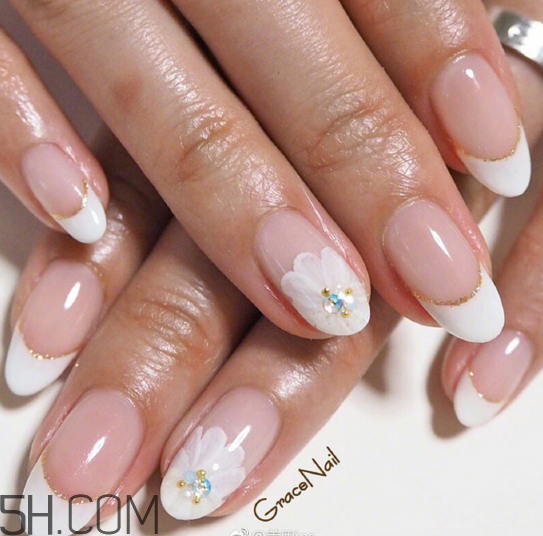 美甲什么顏色顯手白？日式美甲和普通美甲的區(qū)別