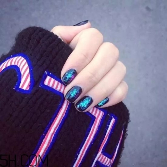 美甲涂什么顏色好看？2018冬天最美的韓式美甲