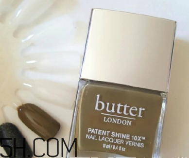 什么牌子指甲油好用？2018清新美甲圖片最新款