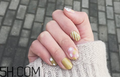 什么牌子指甲油好用？2018清新美甲圖片最新款