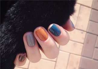 美甲涂什么顏色好看？2018冬天最美的韓式美甲