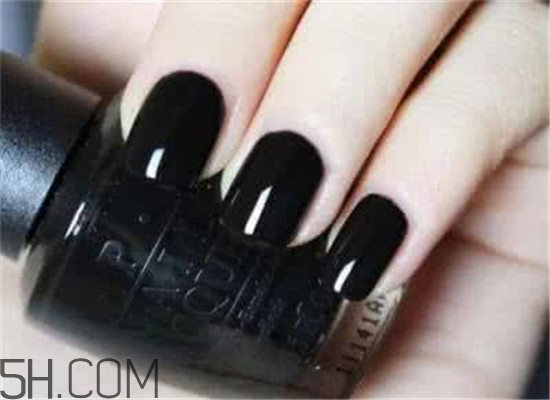 純色顯手白美甲圖片款式 時(shí)髦百搭顯手白的美甲有哪些 純色顯手白美甲圖片款式 時(shí)髦百搭顯手白的美甲有哪些