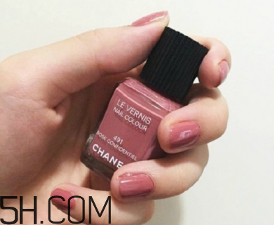 什么牌子指甲油好用？2018清新美甲圖片最新款