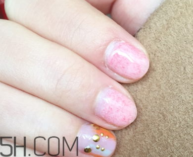 經(jīng)常做美甲好不好？淺色美甲款式推薦