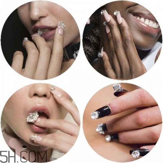 2018年流行的美甲顏色圖片 星空美甲的做法教程步驟 2018年流行的美甲顏色圖片 星空美甲的做法教程步驟