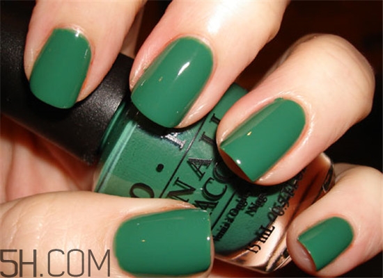 純色顯手白美甲圖片款式 時(shí)髦百搭顯手白的美甲有哪些 純色顯手白美甲圖片款式 時(shí)髦百搭顯手白的美甲有哪些