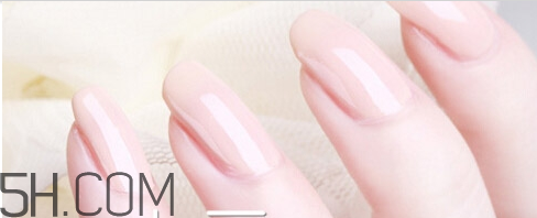 美甲什么顏色顯手白？日式美甲和普通美甲的區(qū)別