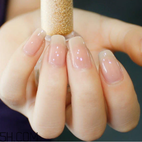 美甲簡約大方圖案大全 日系小清新美甲圖片 美甲簡約大方圖案大全 日系小清新美甲圖片