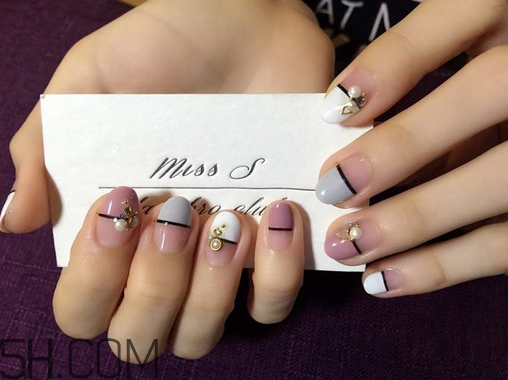 什么是日式美甲？適合秋季的清新美甲圖片