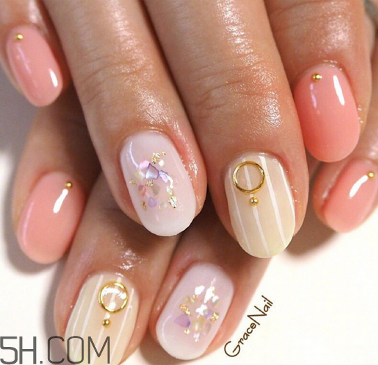 美甲什么顏色顯手白？日式美甲和普通美甲的區(qū)別