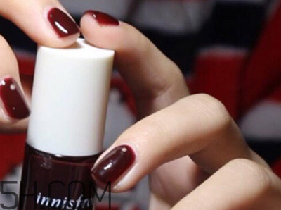 經(jīng)常做美甲好不好？淺色美甲款式推薦