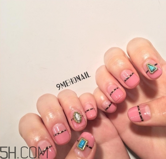 水染美甲用的什么指甲油？2018秋冬美甲最新款圖片