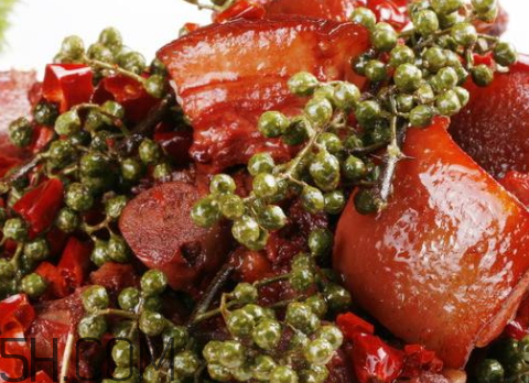 藏香豬豬肉市場(chǎng)價(jià) 養(yǎng)殖藏香豬有前景嗎 藏香豬豬肉市場(chǎng)價(jià) 養(yǎng)殖藏香豬有前景嗎