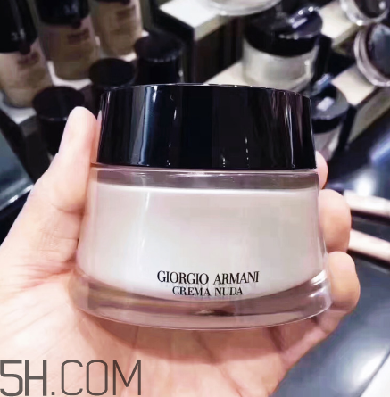 阿瑪尼黑曜石素顏霜怎么樣？阿瑪尼黑曜石素顏霜測(cè)評(píng)