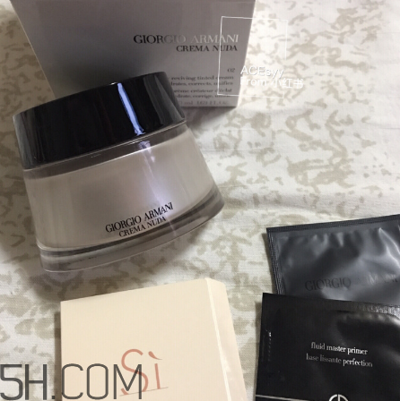 好用的素顏霜推薦 阿瑪尼黑鑰匙光影美膚修顏霜好用嗎 好用的素顏霜推薦 阿瑪尼黑鑰匙光影美膚修顏霜好用嗎