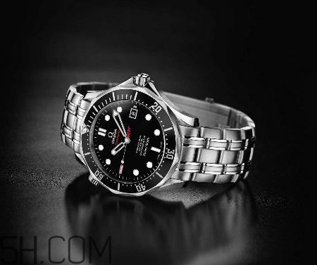 手表可以戴著睡覺嗎？防水手表能戴著洗澡嗎？