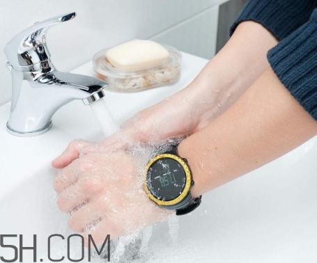 防水手表防熱水嗎？防水手表進(jìn)水了怎么辦？