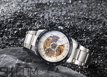 防水手表防熱水嗎？防水手表進(jìn)水了怎么辦？