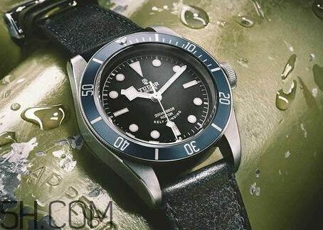 防水手表能帶著游泳嗎？防水手表可以泡溫泉嗎？