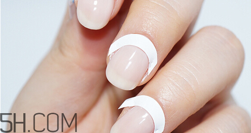 美甲店是怎么做指甲的？毛呢格子美甲教程圖解