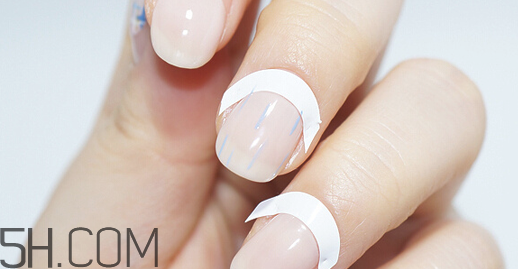 美甲店是怎么做指甲的？毛呢格子美甲教程圖解