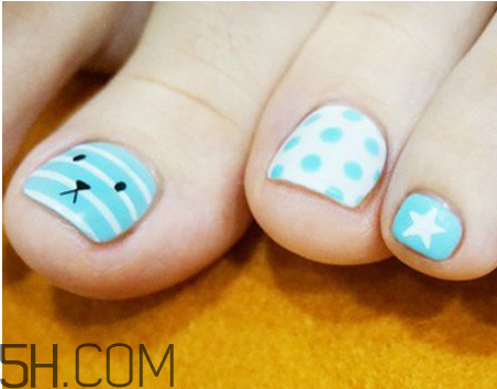 指甲油哪個牌子好？腳趾甲變色是怎么回事？