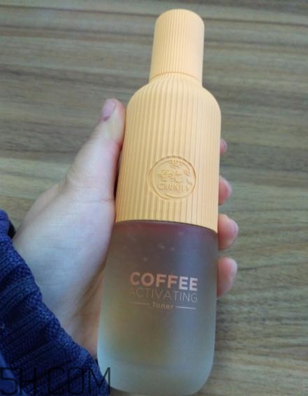 春紀(jì)咖啡煥膚菁華露好用嗎？春紀(jì)咖啡煥膚菁華露評測