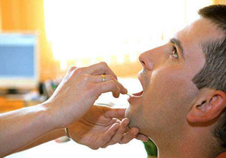 艾灸對(duì)慢性咽炎有用嗎？慢性咽炎可以通過(guò)艾灸來(lái)治療嗎？