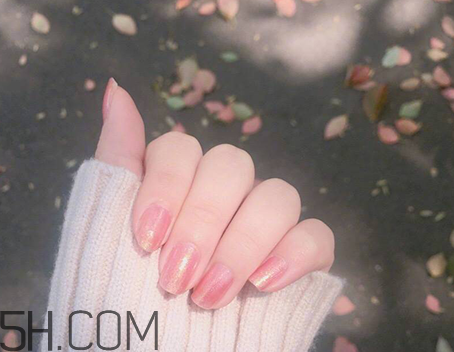 手指粗適合做什么美甲？美甲簡(jiǎn)單大方新款圖片