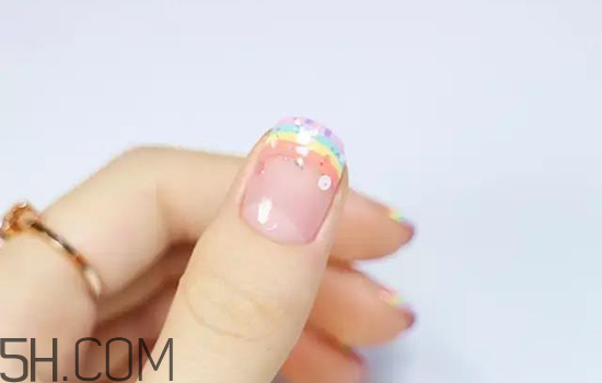 美甲店用的甲油膠什么牌子最多？拼接法式美甲教程圖解