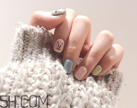 手指粗適合做什么美甲？美甲簡(jiǎn)單大方新款圖片