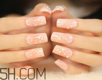 貼片美甲怎么做 美甲的步驟 貼片美甲怎么做 美甲的步驟