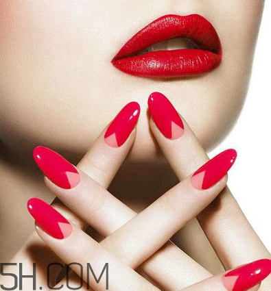 新娘美甲圖片2018款式 酷黑柳丁美甲具體步驟 新娘美甲圖片2018款式 酷黑柳丁美甲具體步驟
