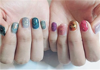 美甲店常用甲油膠品牌有哪些？沒有任何基礎(chǔ)學(xué)美甲難嗎？
