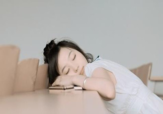 睡覺時手麻是怎么回事？手麻是哪些病的隱患？