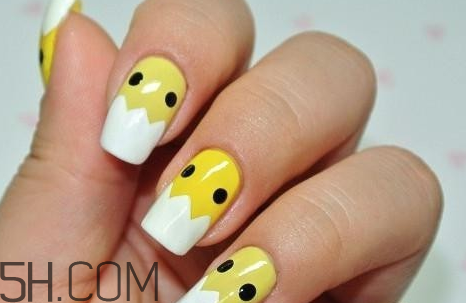 美甲店美甲一次多少錢？小雞美甲畫法教程