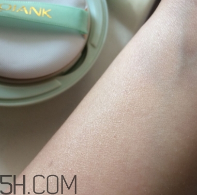 rojank茹妝氣墊cc霜好用嗎？茹妝蜂蜜氣墊皙皙霜評測